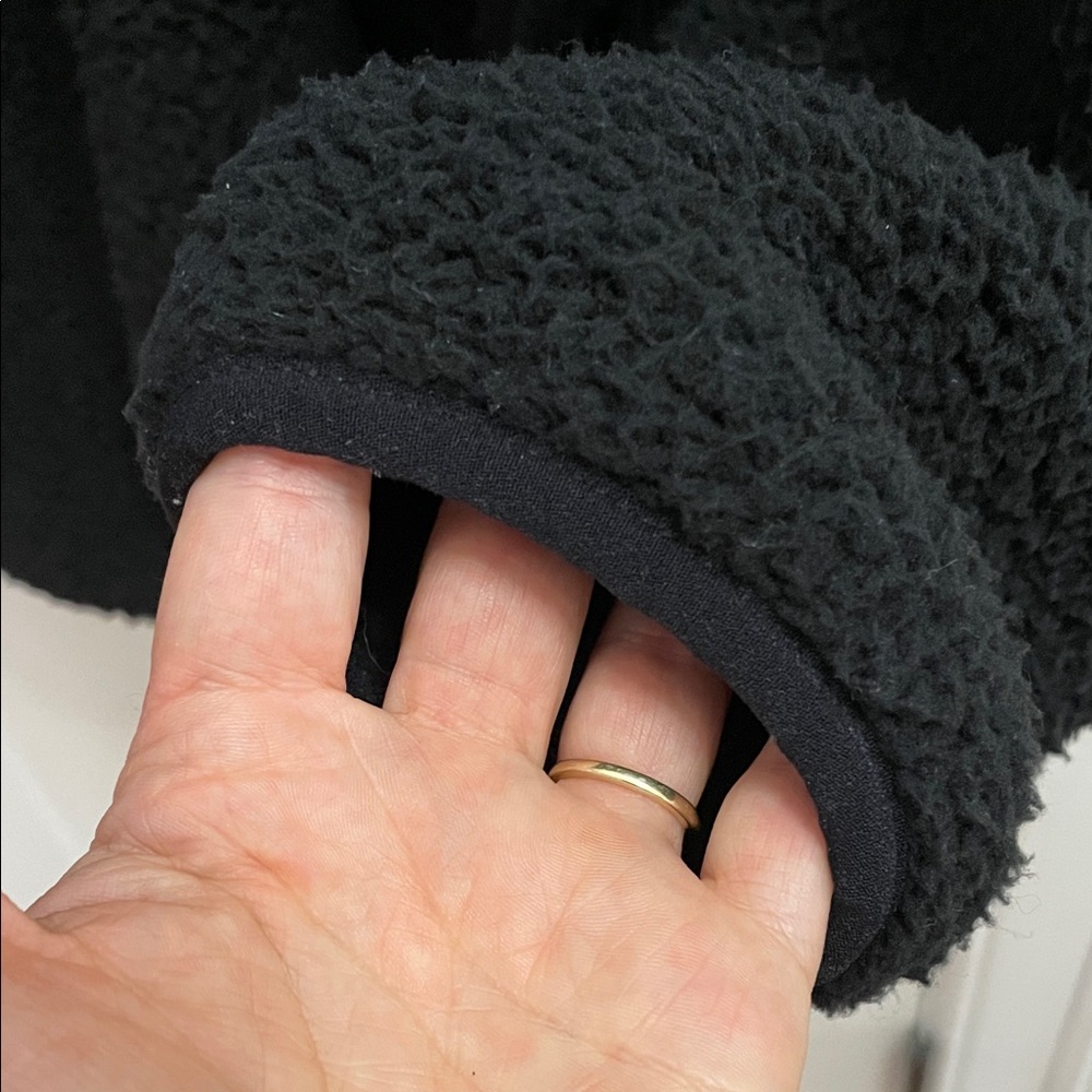Eddie Bauer Men’s Black Fleece Jacket - Picture 4 of 7